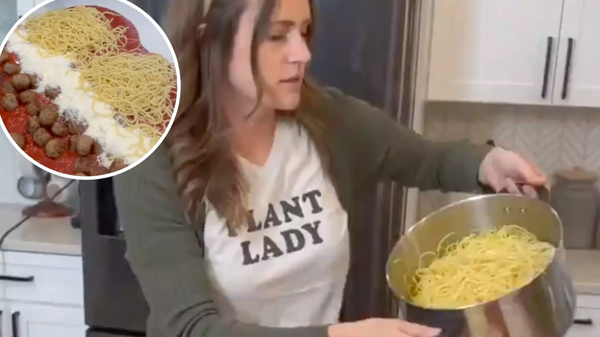 People Are Losing Their Minds Over Bizarre 'Ultimate Spaghetti Trick'