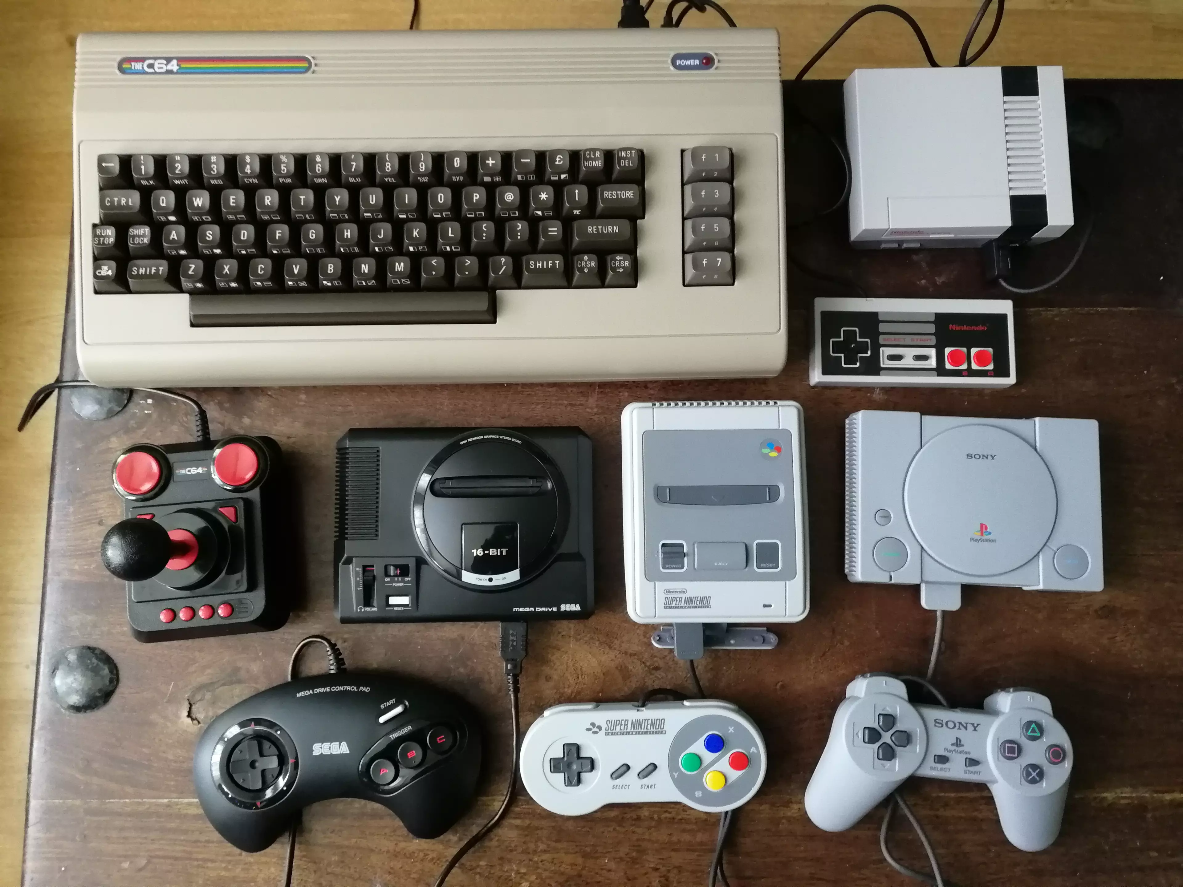 The C64 beside other retro mini-consoles /