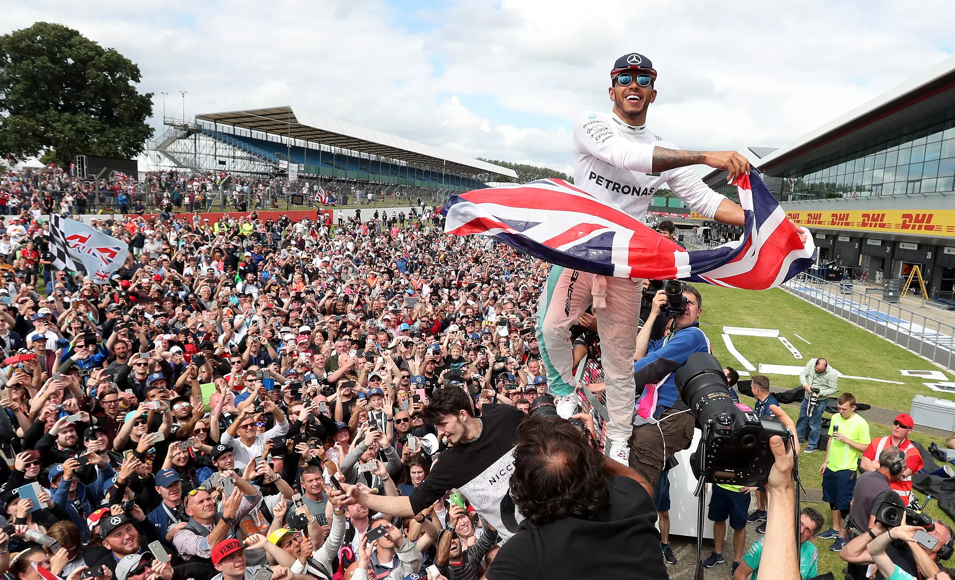 Cost Of Hosting The British Grand Prix Could See Silverstone Drop Event