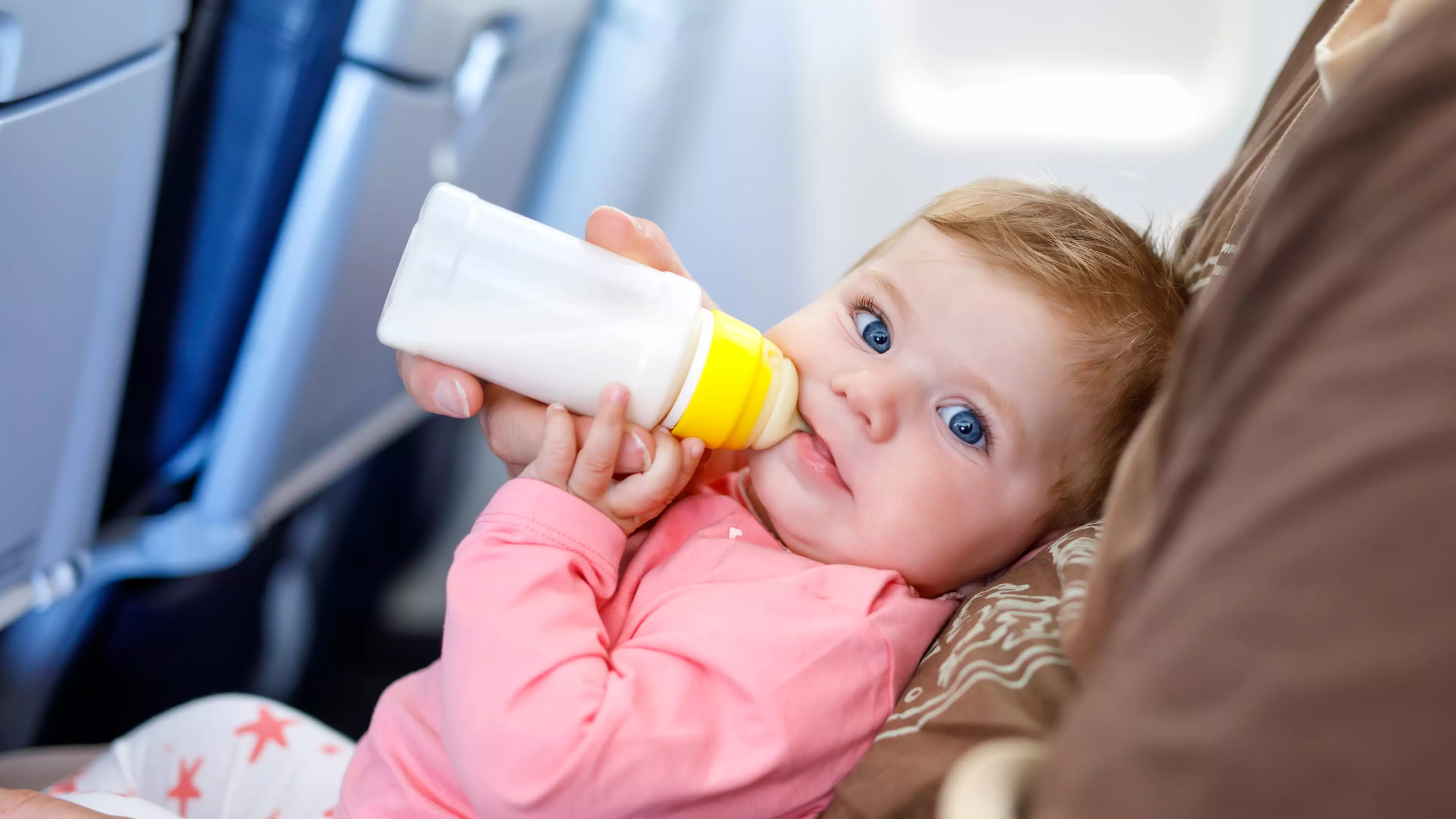 Airline Tells Passengers Where Babies Are Seated On A Plane So They Can Avoid Them