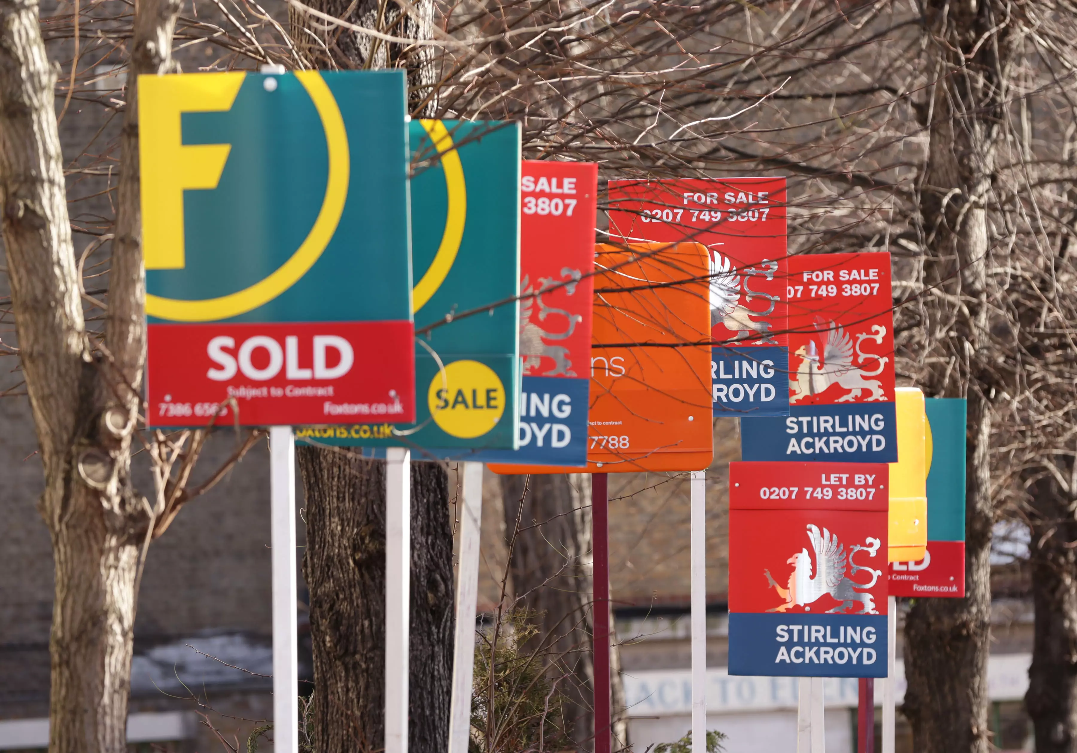Landlords and agencies are paying up hundreds to their tenants (