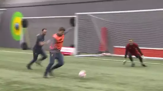 Watch: Steven Gerrard And Other Liverpool Legends Turn It On In Training