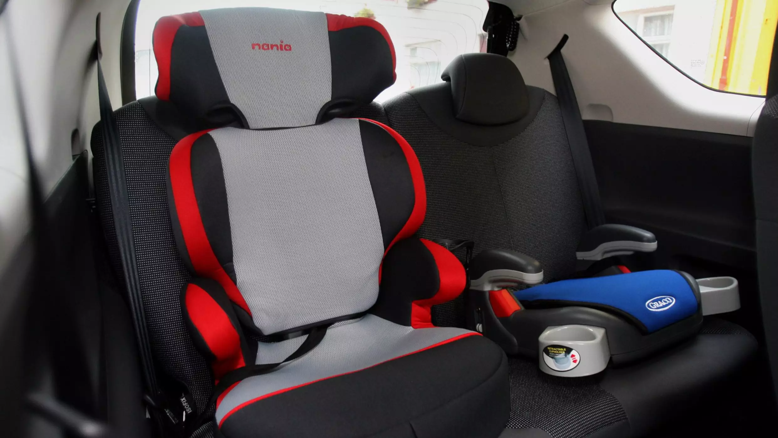 Paramedic Urges Parents To Put Notes On Children's Car Seats
