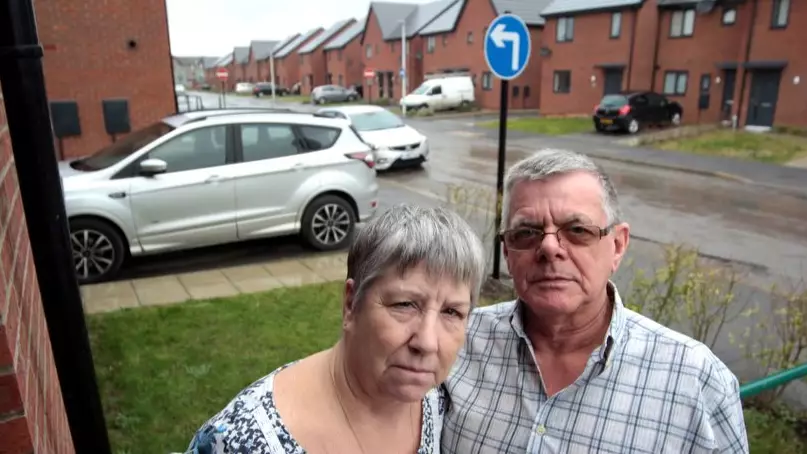 Couple Fuming About Road Sign That Sends Drivers ‘Straight Into Their Front Room’