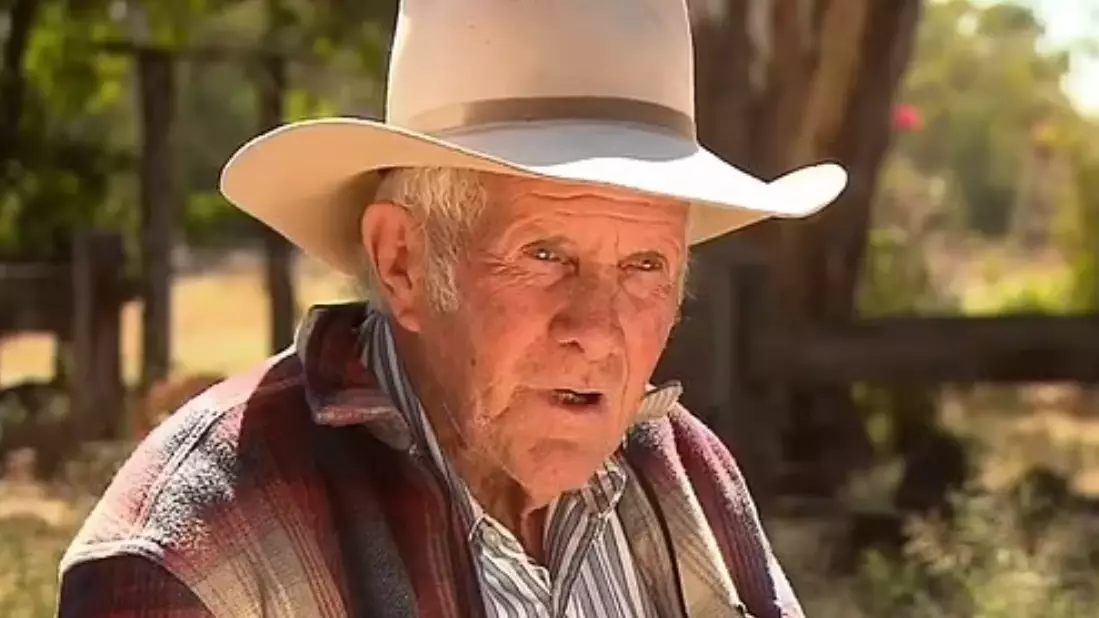 Aussie Bushman, 75, Shocked After Getting $100 Fine For Carrying Pocketknife