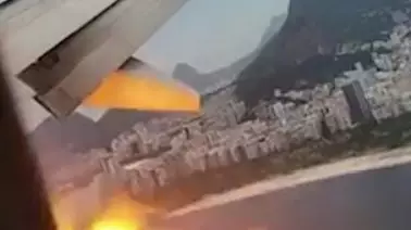 ​Plane Forced To Land After Fireballs Start Shooting Out Of Its Engine