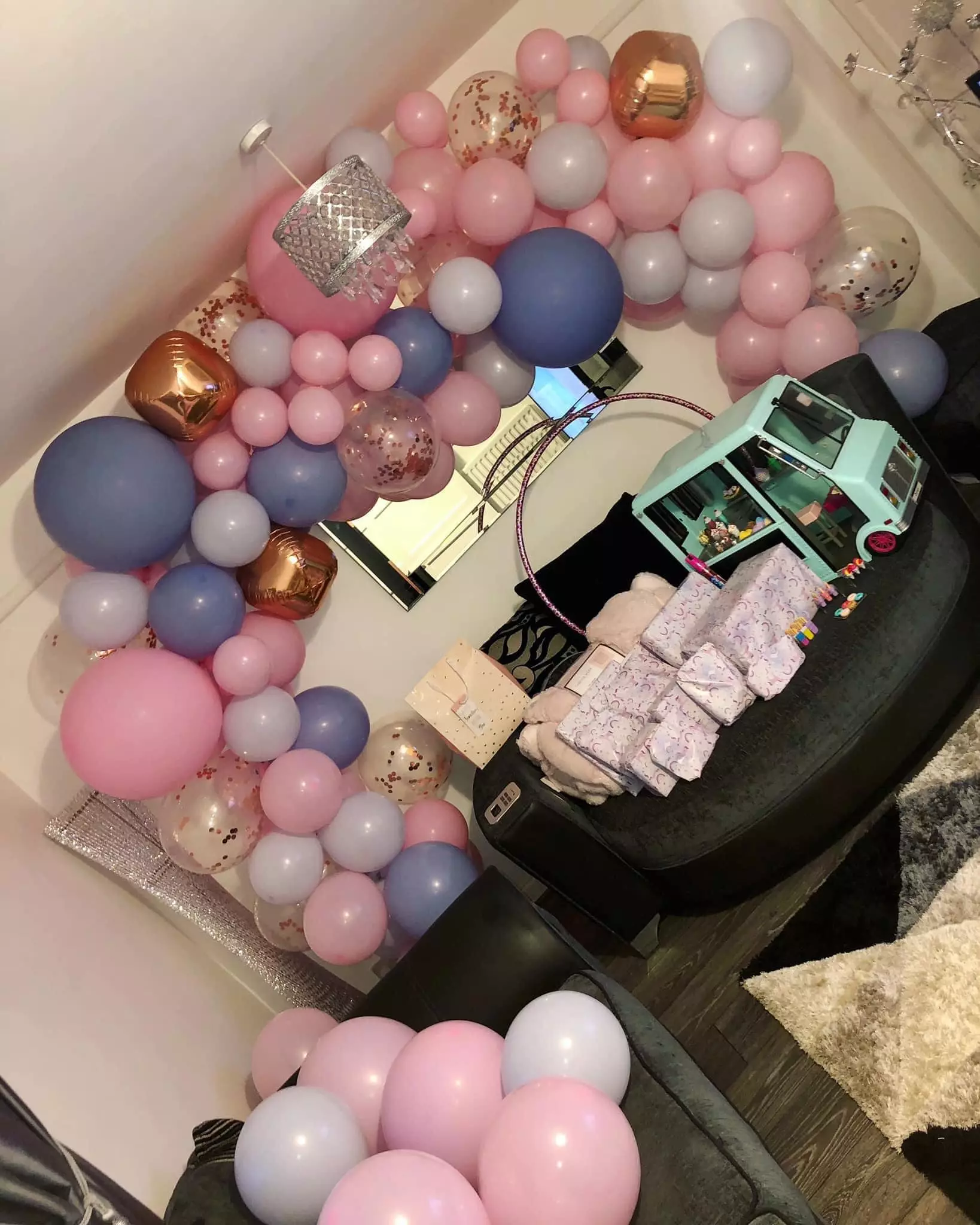 Thrifty shopper Stephanie Robinson was thrilled with her £14 balloon arch kit from Amazon (