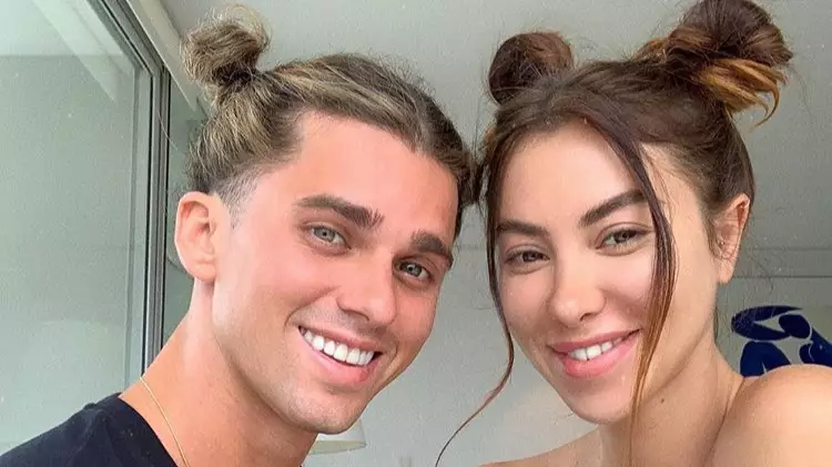 Instagram Model Causes Controversy With 'Degrading' Naked Picture Of His Girlfriend 