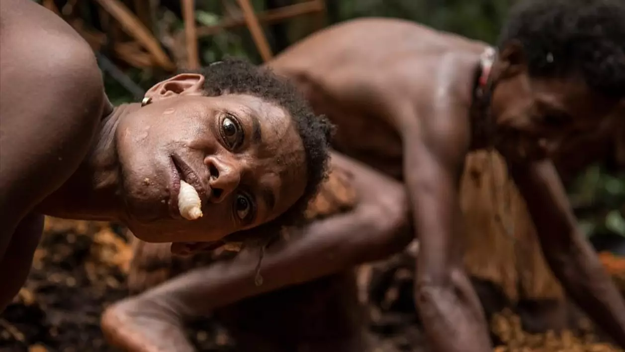 Rare Look At Korowai Tribe Only Discovered In 1974 And Known For Practicing Cannibalism