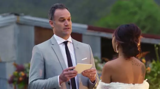 Mark reads his final 'vows' to Ning (