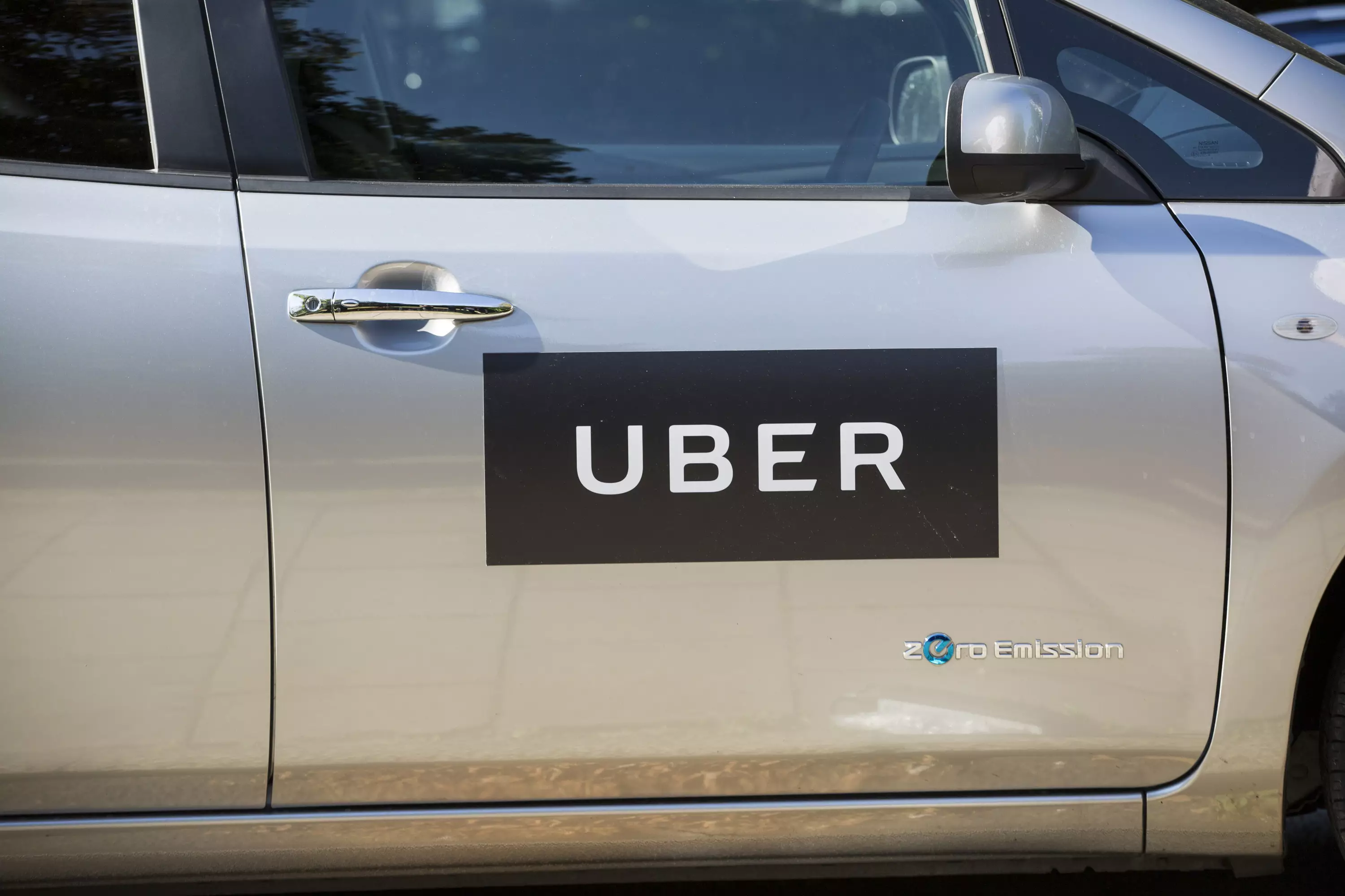 Cheating Husband Suing Uber For Grassing His Affair To His Wife