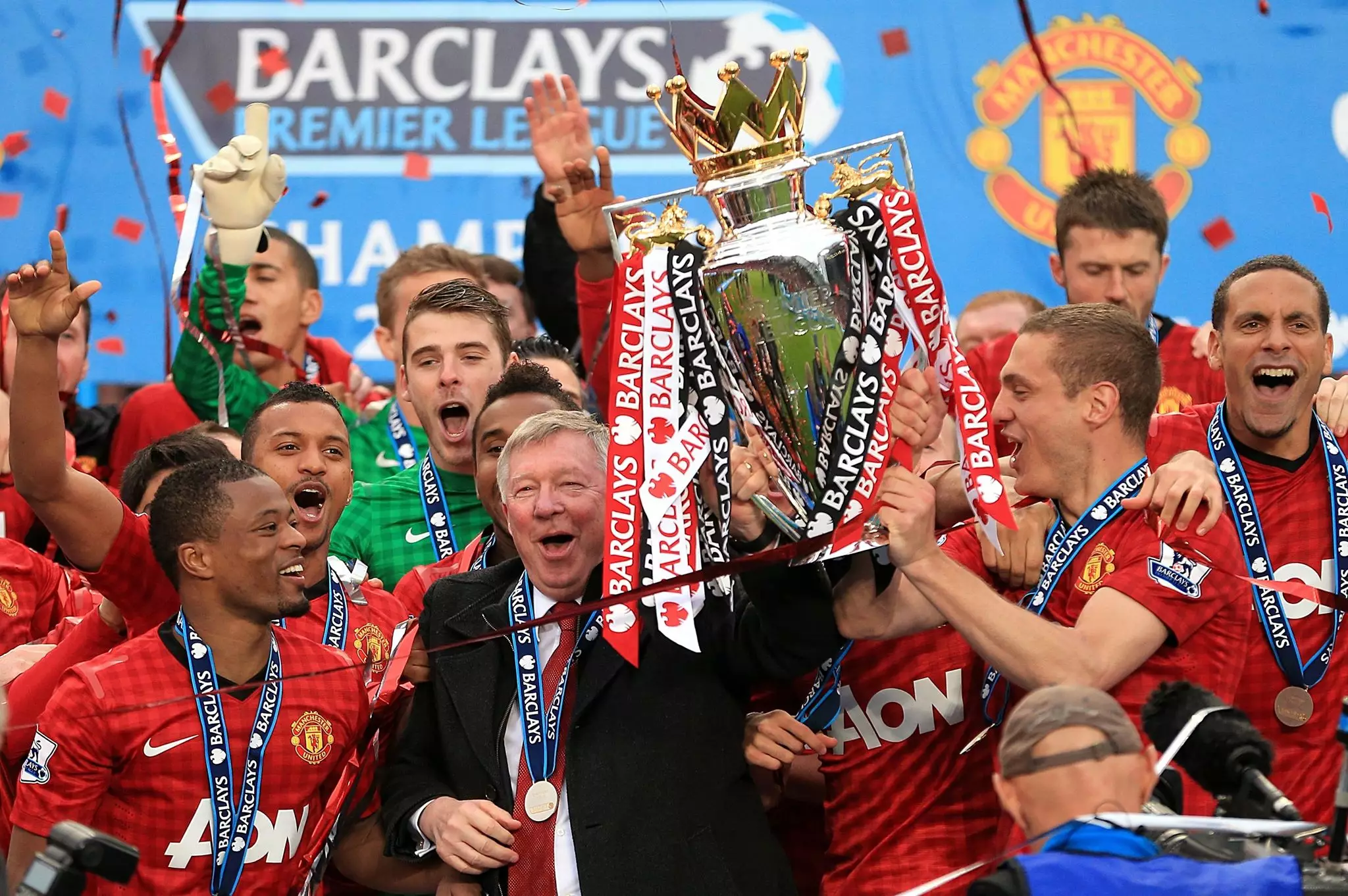 Sir Alex collects his last trophy. Image: PA Images
