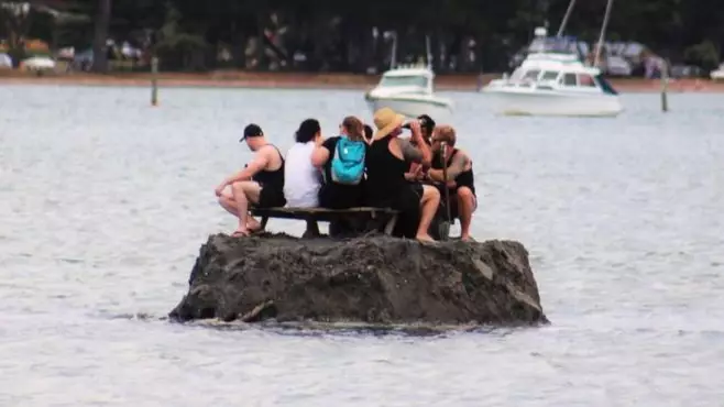 New Zealanders Build Island To Avoid Alcohol Ban