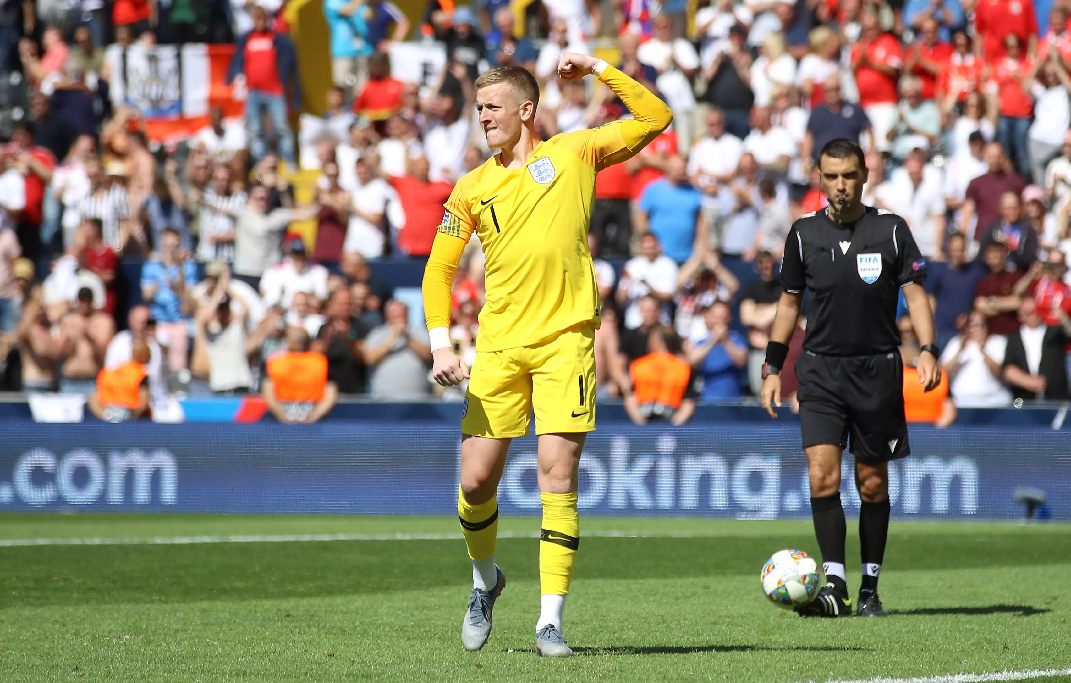 Pickford after scoring his penalty (Image