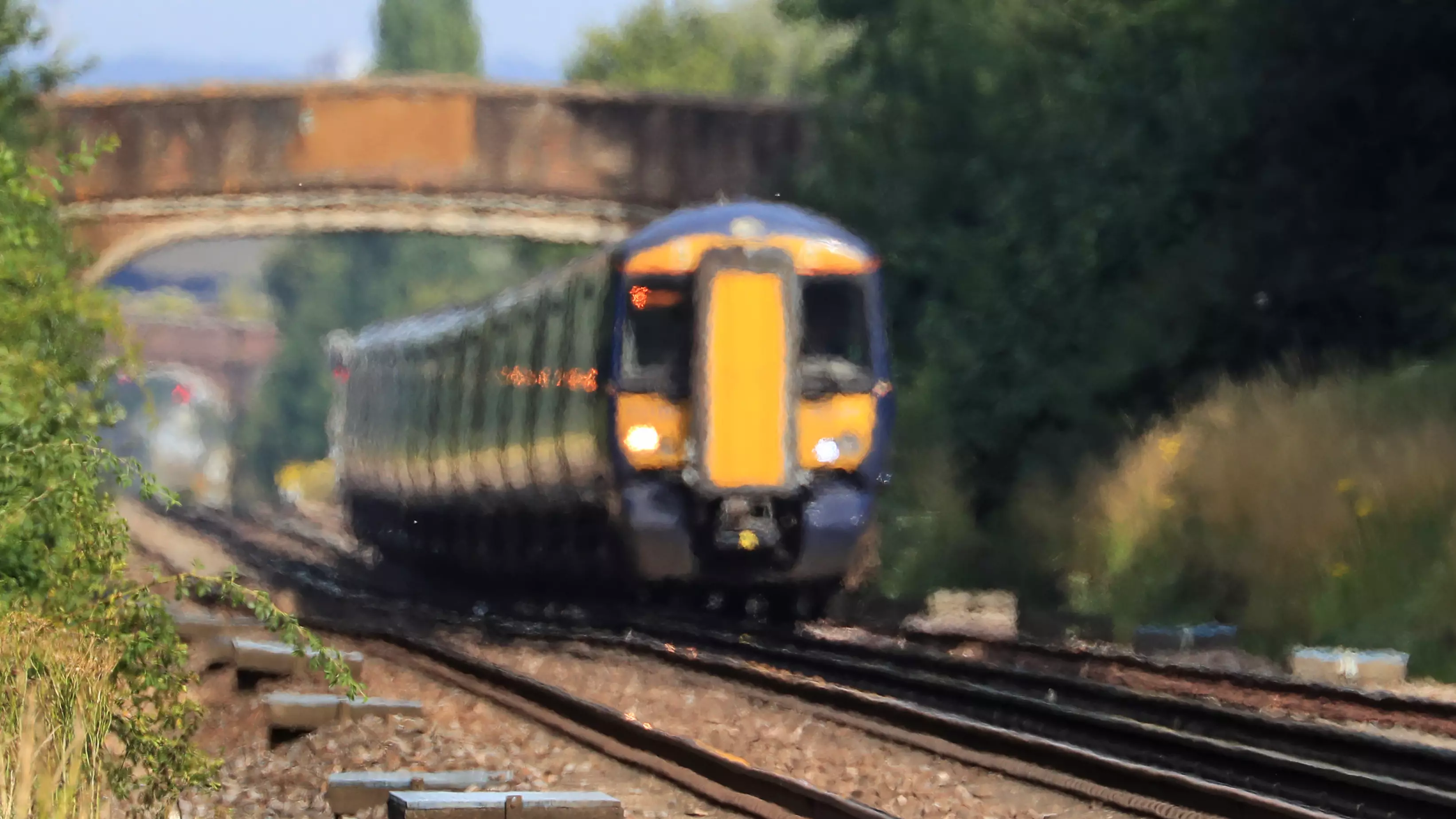 Get A 16-25 Railcard For Half Price And Save 1/3 On Train Fares