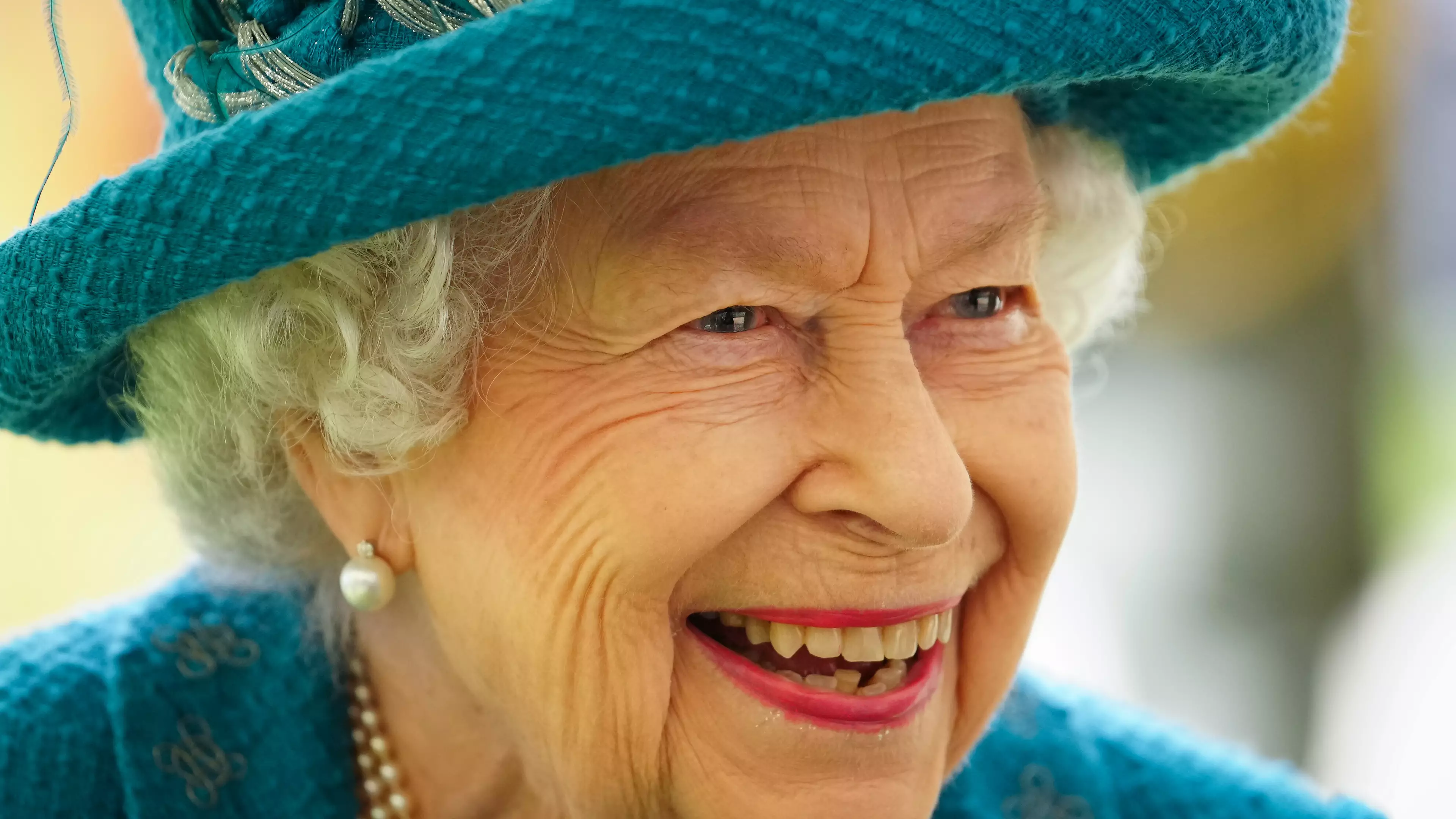 People Are Going Wild Over Queen Saying ‘Nah’ Like ‘Bloke Down The Pub’