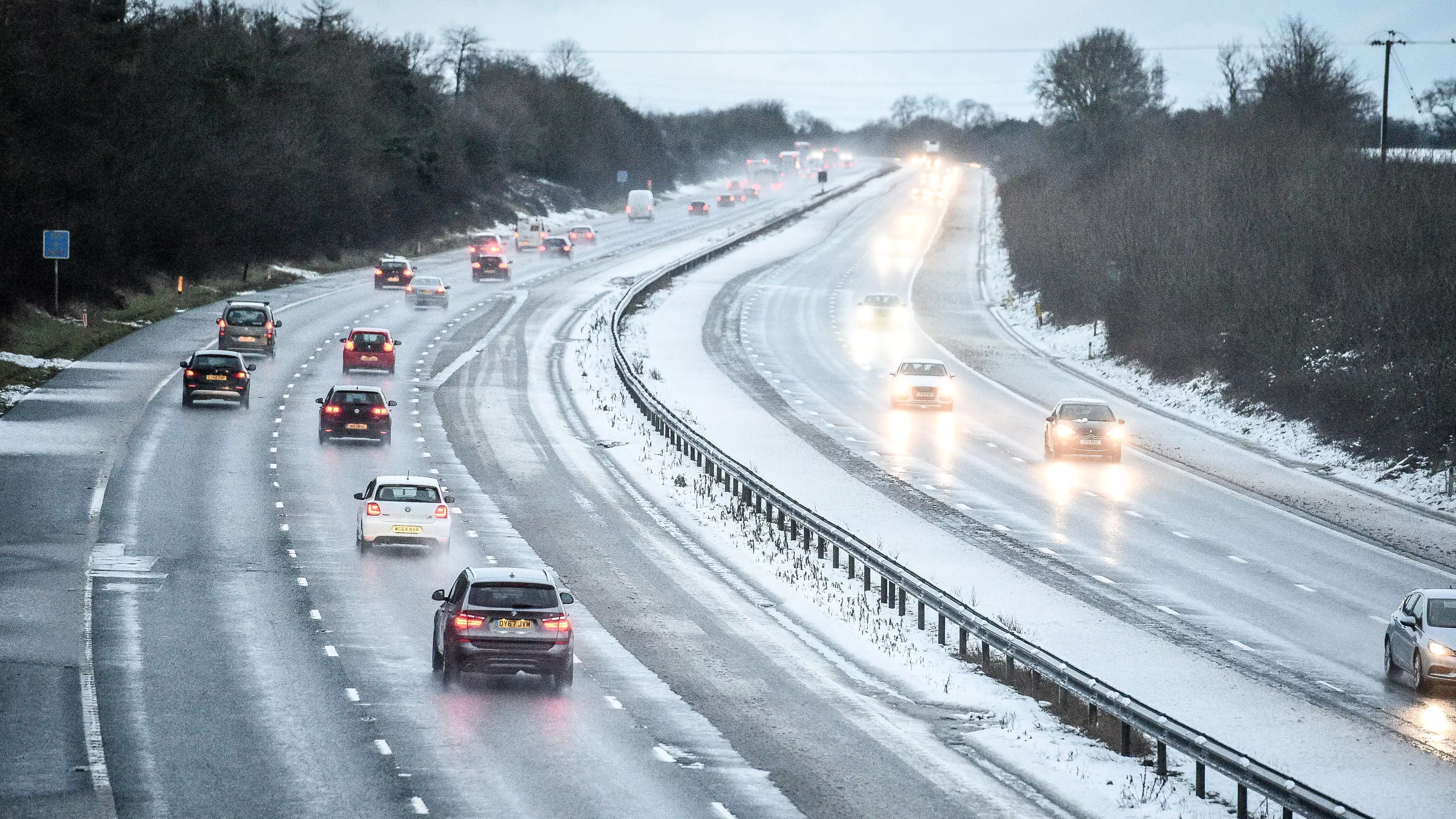 Met Office Predicts Heavy Snow Across The UK With Yellow Weather Warning
