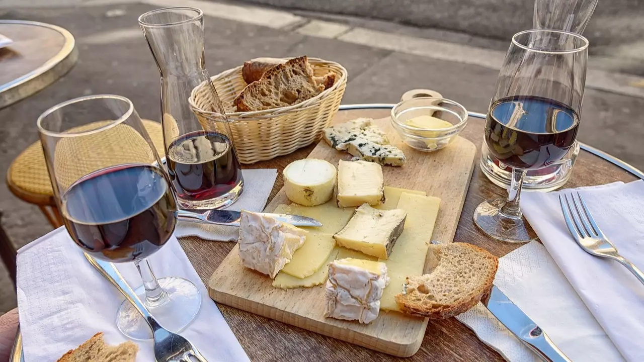 There's A Massive Unlimited Cheese And Mulled Wine Festival Coming 