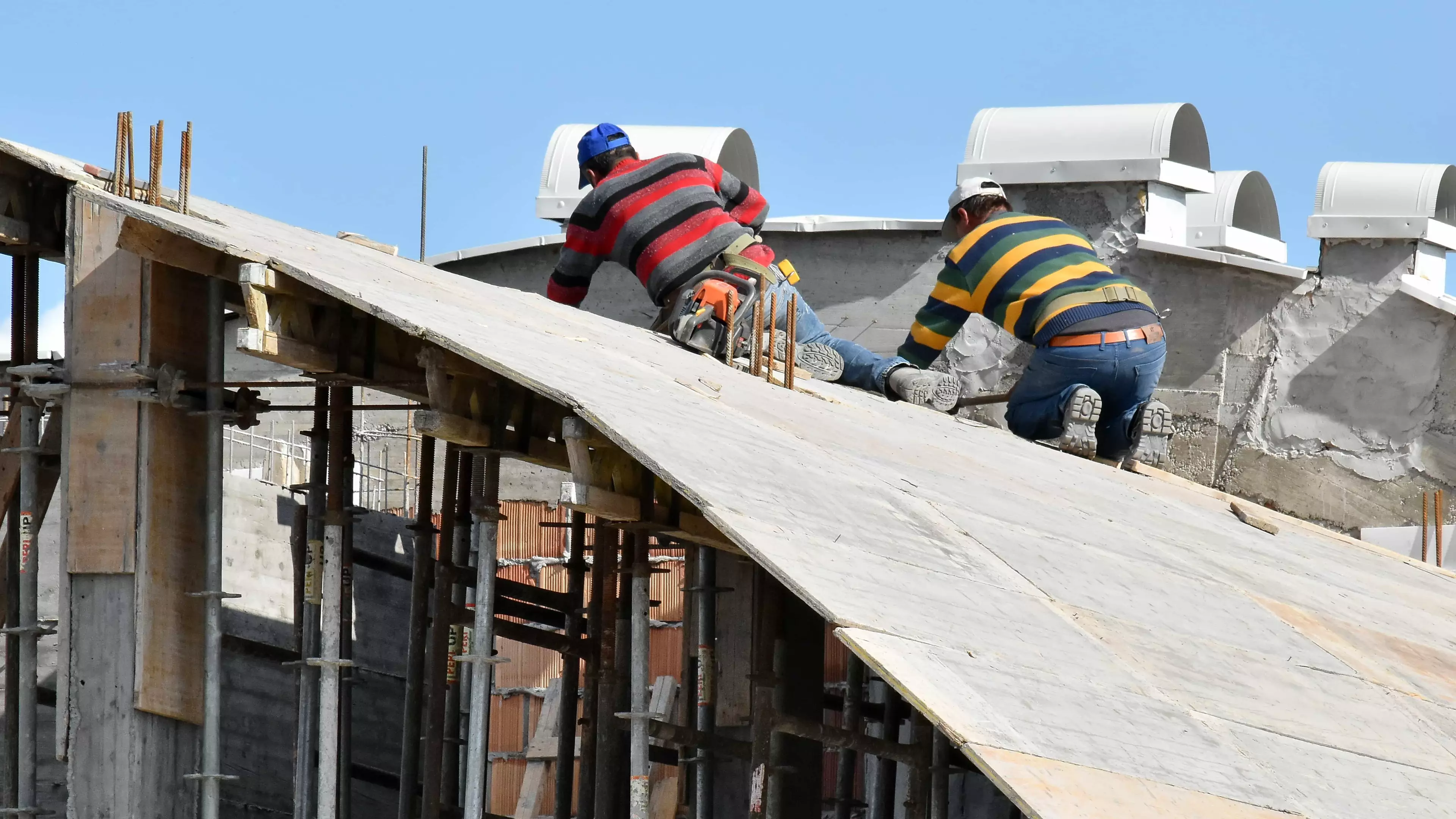 Government Set To Give Eligible Australians $25,000 To Renovate Their Homes