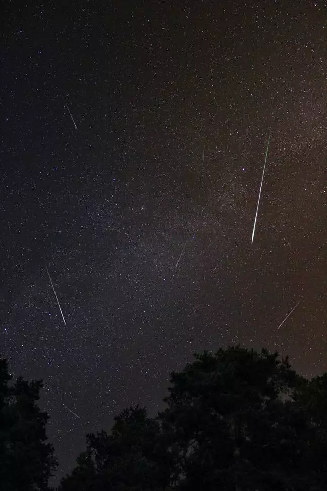 Over 100 shooting stars will streak across the sky this weekend (