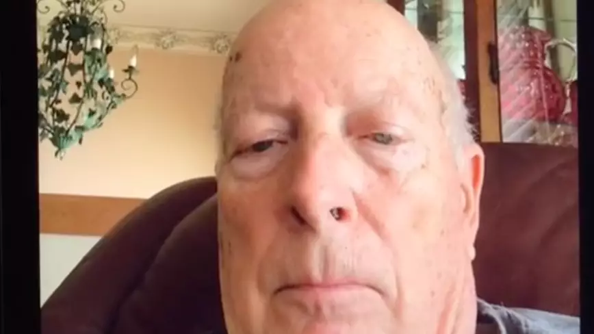 Grandpa Gives Away Old iPad And Leaves Everyone In Stitches With Camera Roll