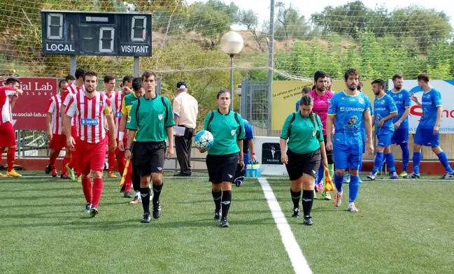 Female Referee Stops Game After Sexist Abuse From Fan
