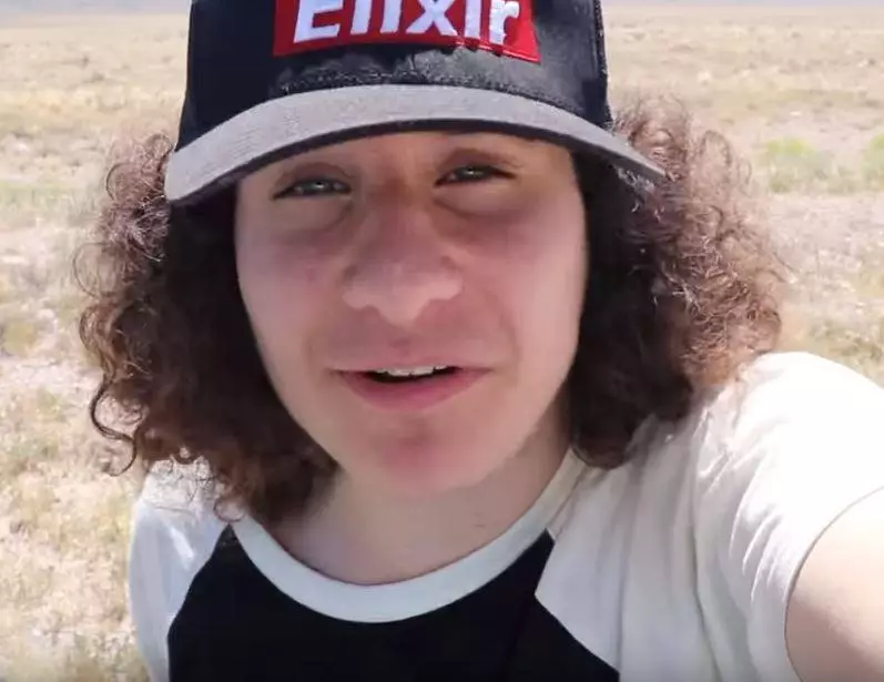 Elixir claims to be the infamous Area 51 Naruto runner.