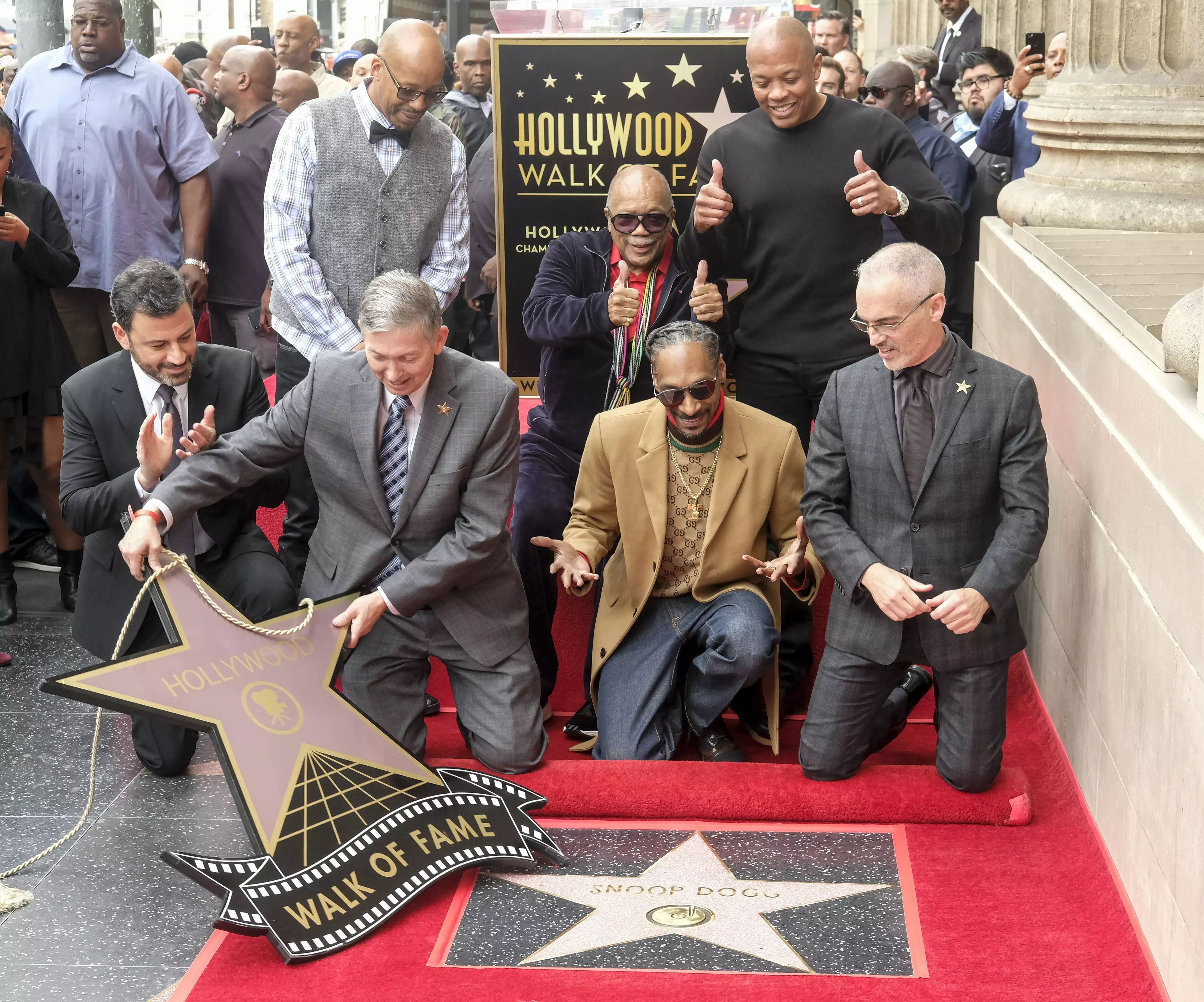 Snoop Dogg unveils the Walk of Fame star.