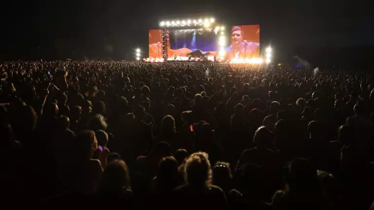 New Zealanders Attend Largest Concert Since Pandemic Began