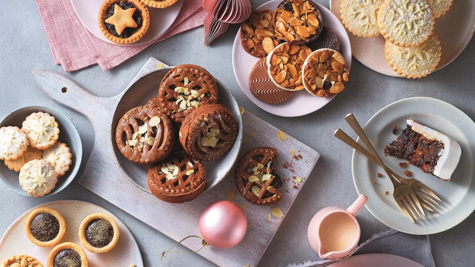 Lidl Is Selling Biscoff Style Speculoos Mince Pies In Its 2020 Christmas Range