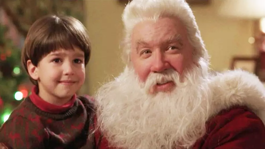 ​People Realise They’ve Been Spelling Santa’s Surname Wrong All Because Of A Kids’ Film