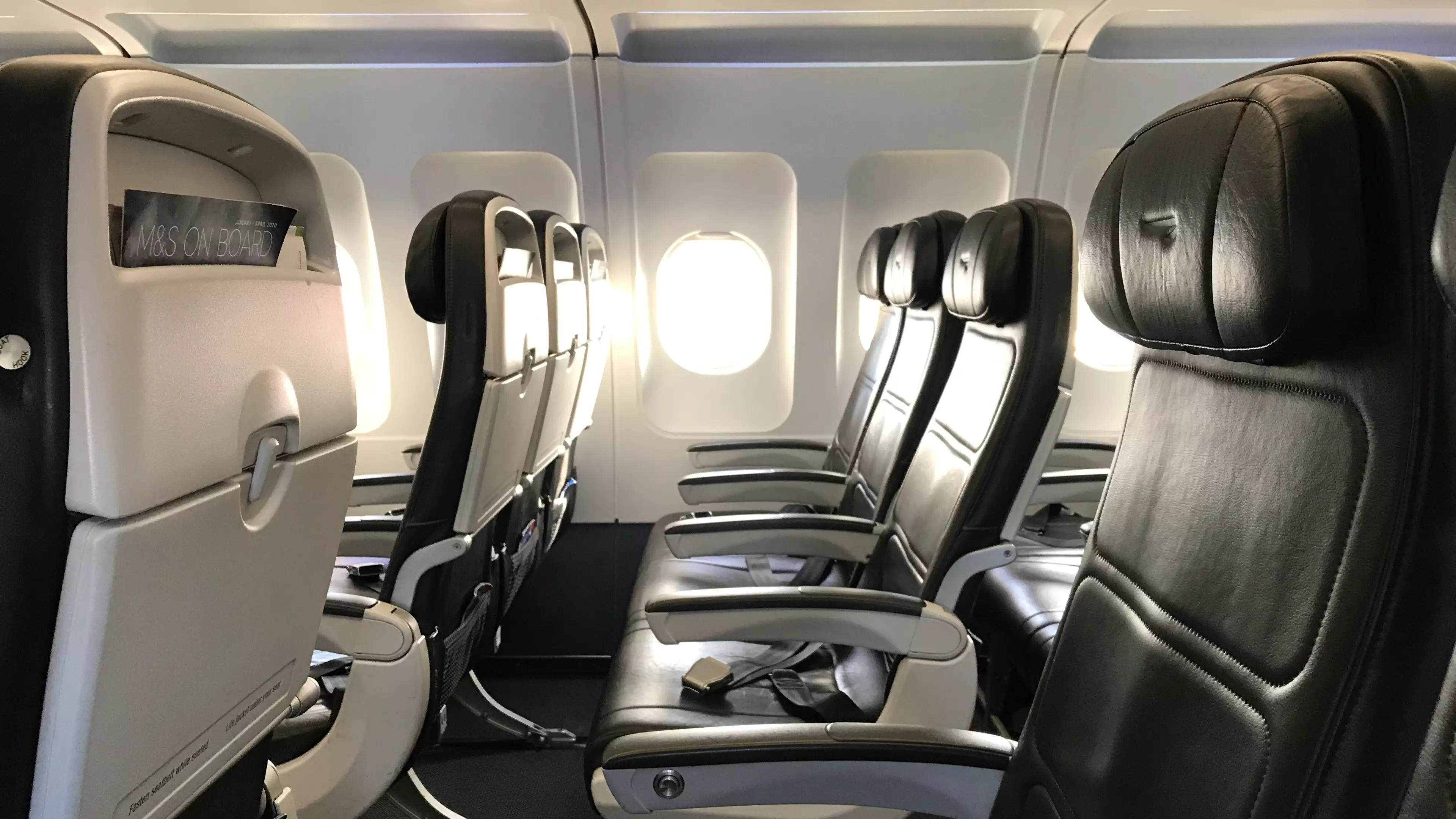 Pilot Reveals Best Place To Sit On A Plane