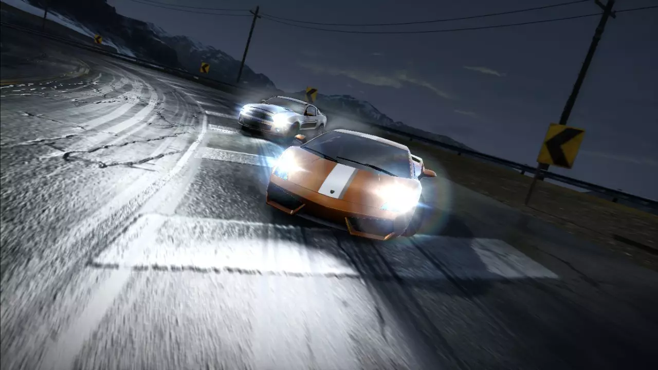 Need For Speed: Hot Pursuit /