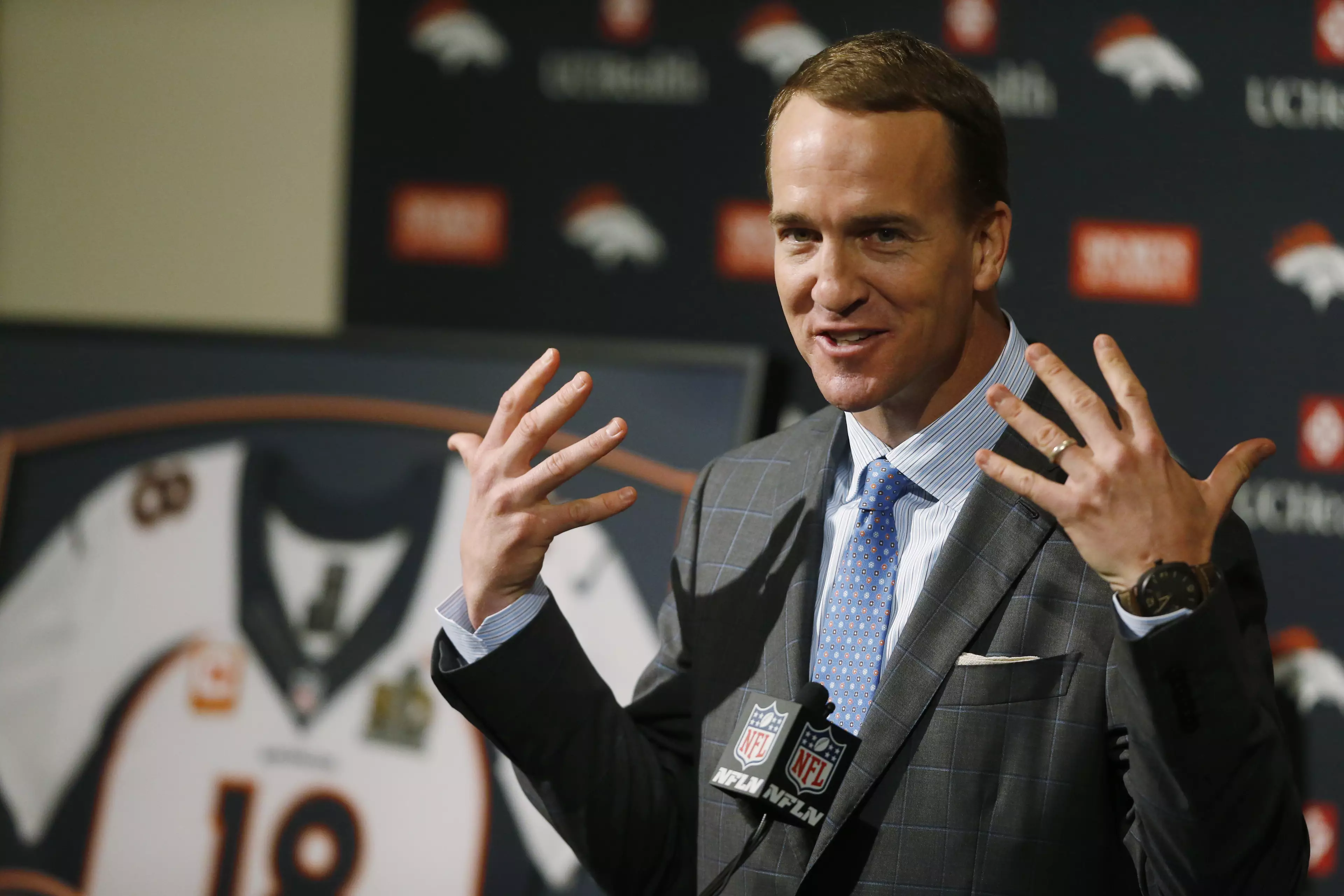 Peyton Manning Cleared Of Any PED Use Following NFL Investigation 