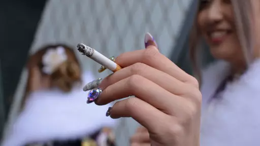 ​Japanese Company Gives Its Non-Smoking Staff Six Extra Days Off
