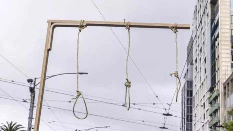 Aussies Horrified As Nooses Were Carried During Anti-Vaccine Protest In Melbourne 