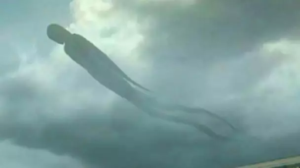This Giant Human-Like Figure Appeared In The Sky And Freaked Everyone Out 