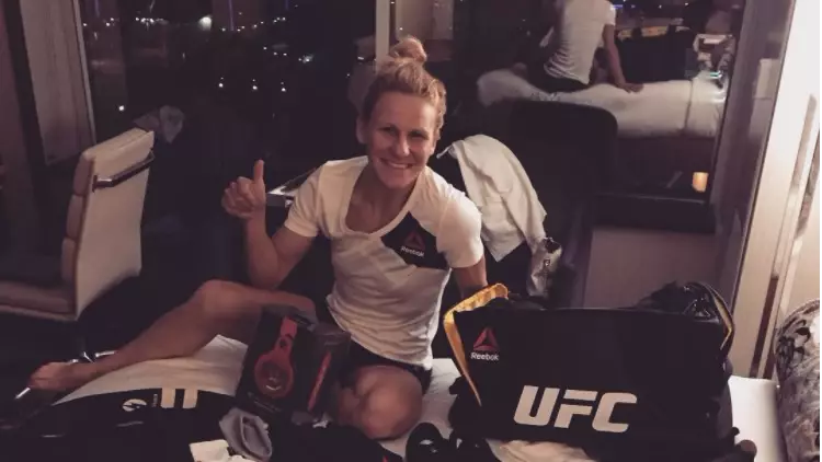 UFC Fighter Who Pooed During Fight Gets Sponsorship Offers