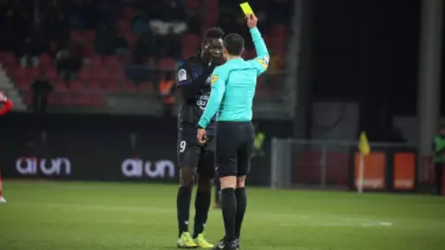 Mario Balotelli Received A Yellow Card For Complaining About Alleged Racist Chants