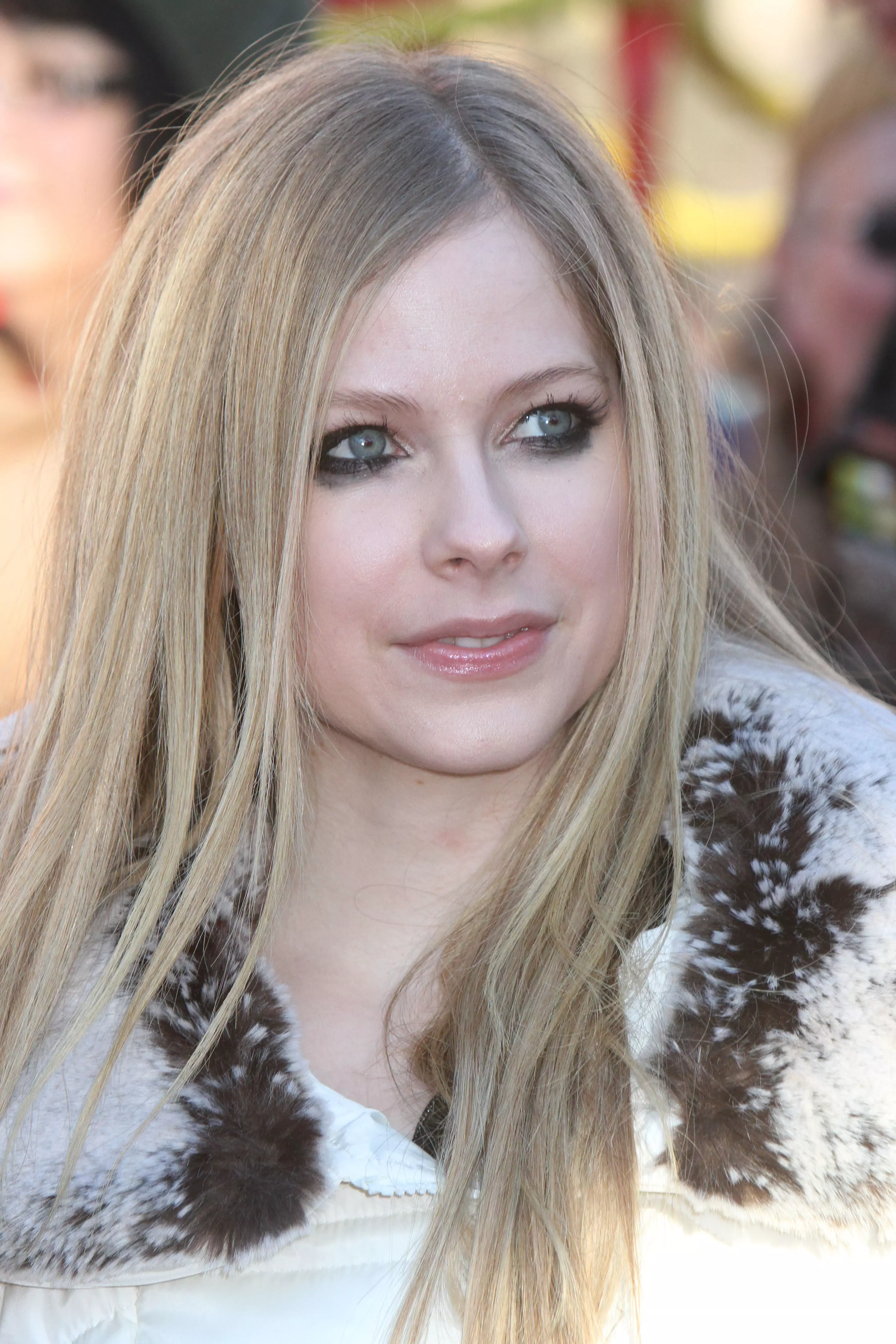 Avril says the rumours are ridiculous.