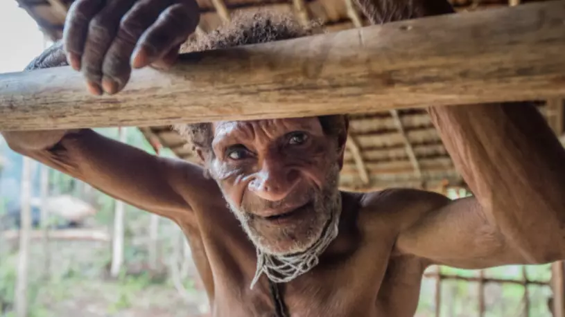 Photographer Captures Daily Life Of Elusive West Papua Korowai Tribe