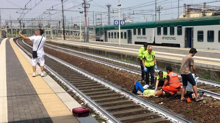 Man Takes Selfie With A Woman Who'd Just Been Hit By A Train