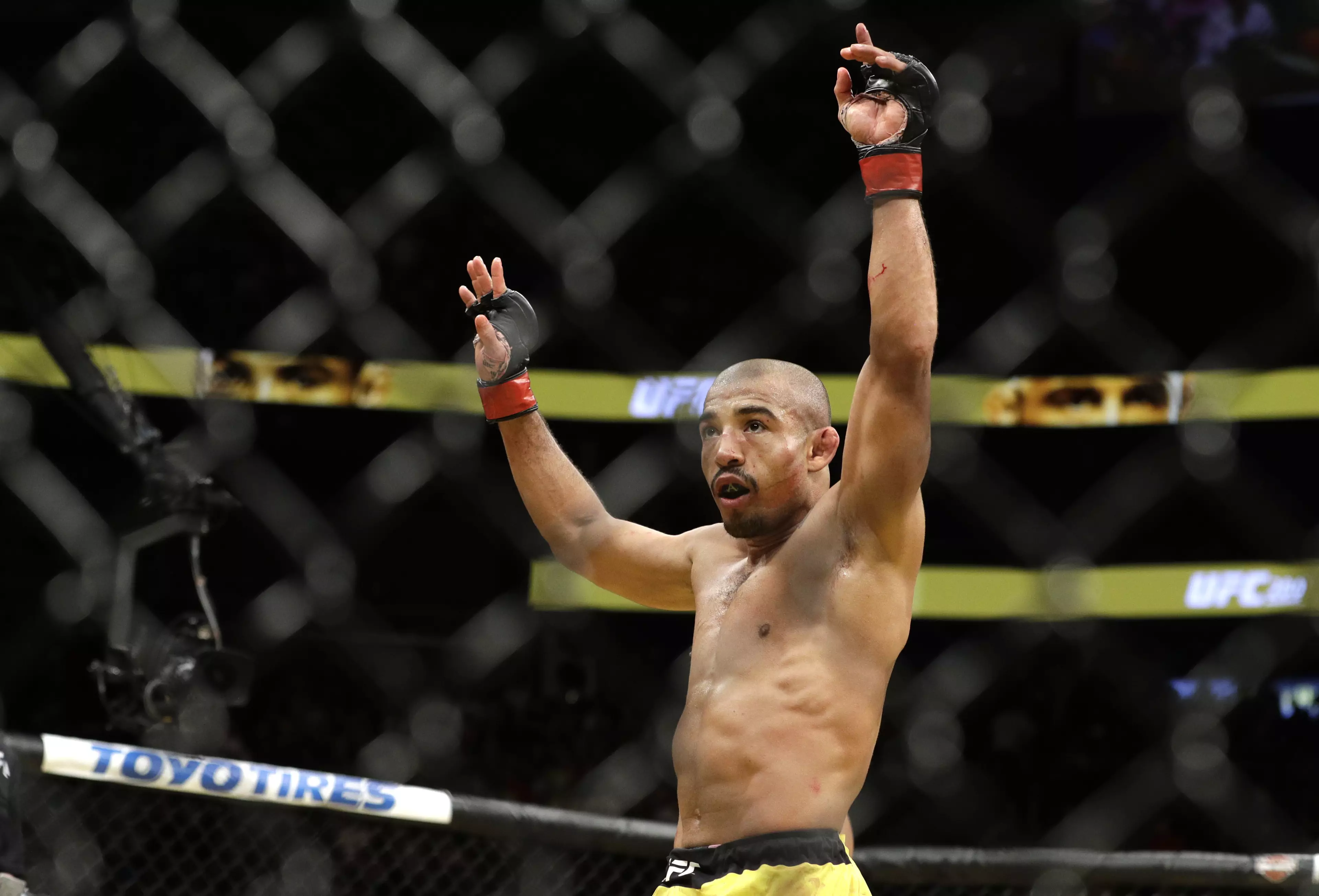 Jose Aldo Claims He Had Spies In Frankie Edgar's Training Room At UFC 200