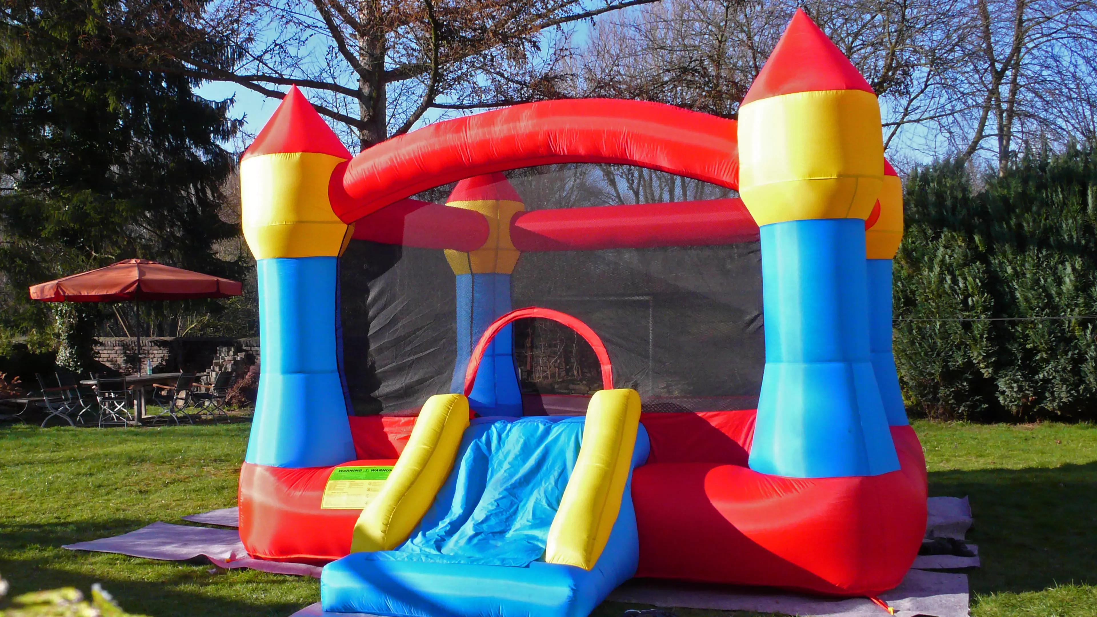 Two Children Killed And Others Critical After Jumping Castle Was Pulled Into The Air