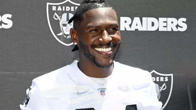 Antonio Brown Has Been Released By The Oakland Raiders 