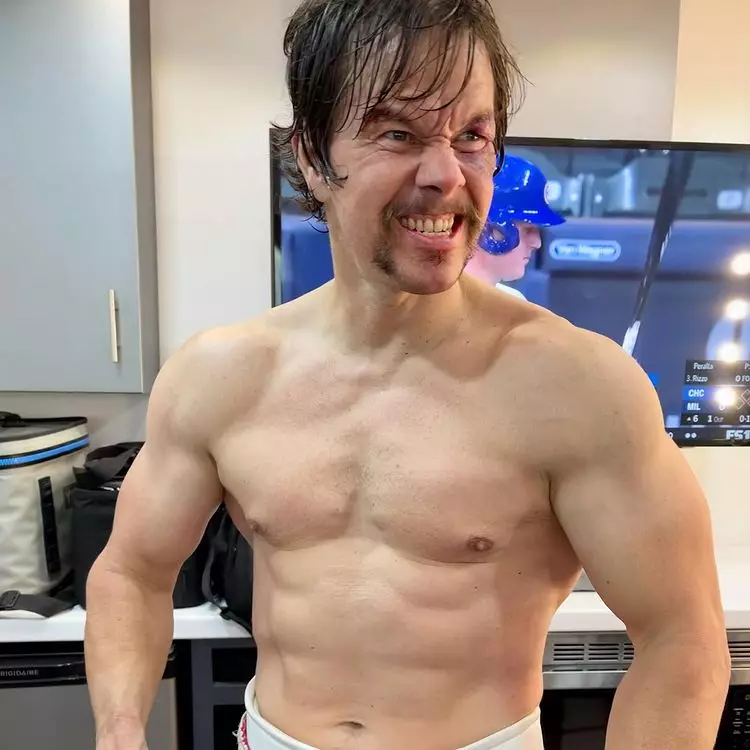 Here's Wahlberg before getting started.