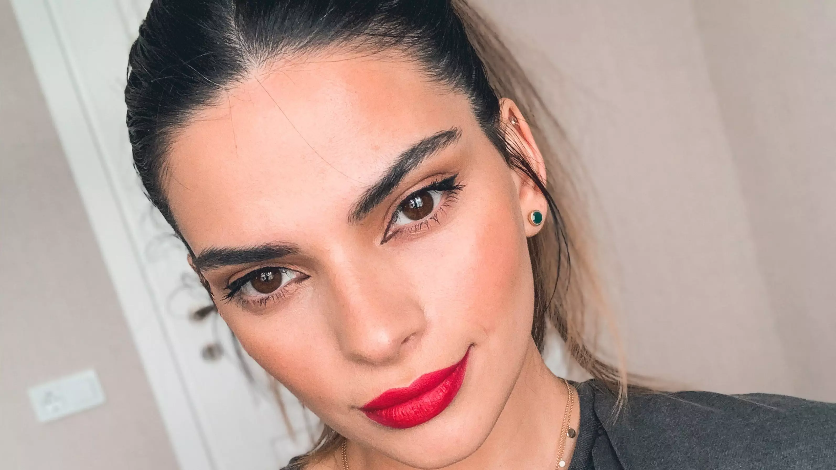 Woman Shares Incredible Resemblance To Kendall Jenner 
