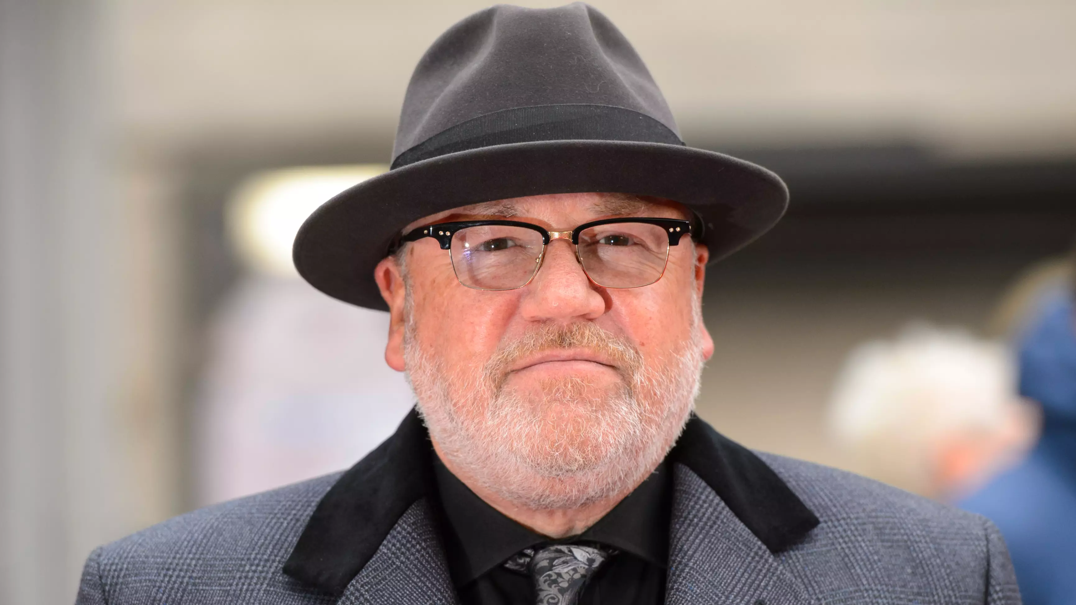 Ray Winstone Is Asking People To Donate Price Of A Pint To Those Struggling To Pay For Food And Rent During Pandemic
