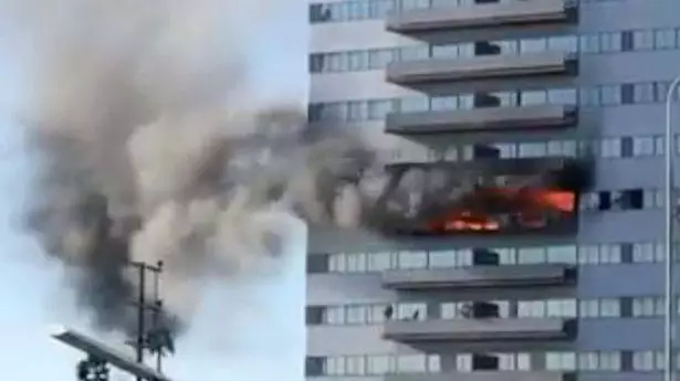 People Jump From Apartment Block In Los Angeles To Avoid Fire