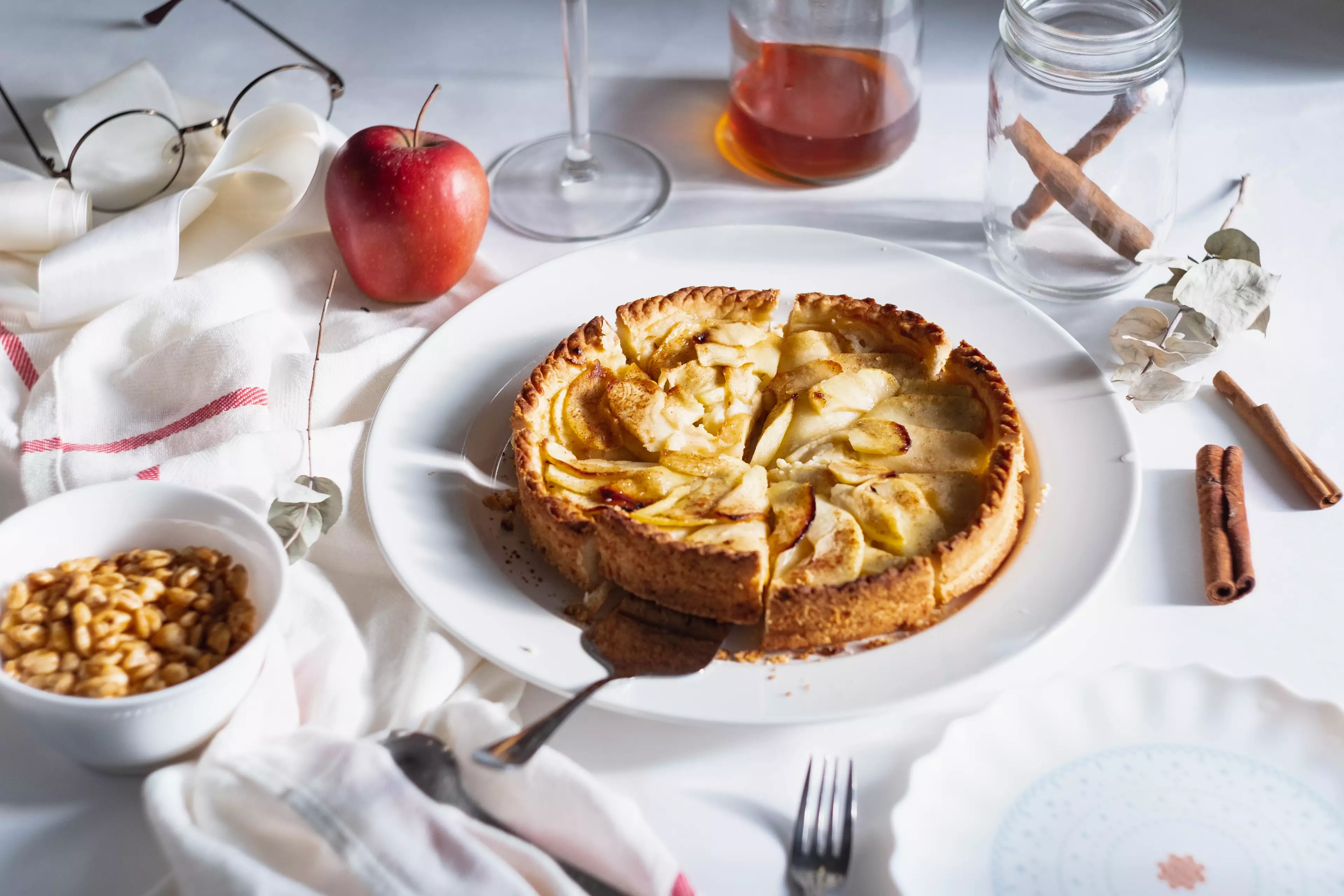 Drizzle the Baileys over your apple pie (